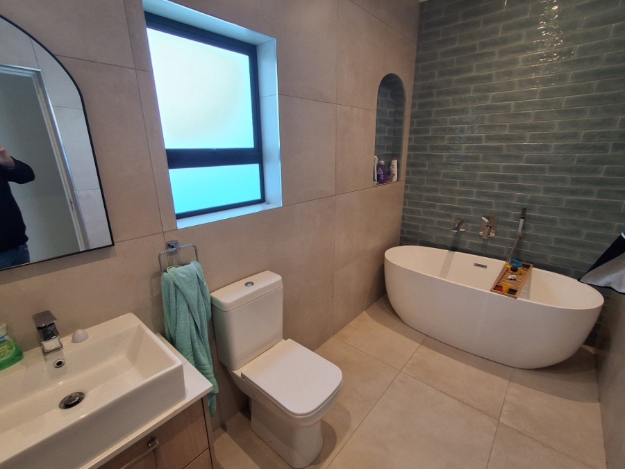 3 Bedroom Property for Sale in Sandown Western Cape